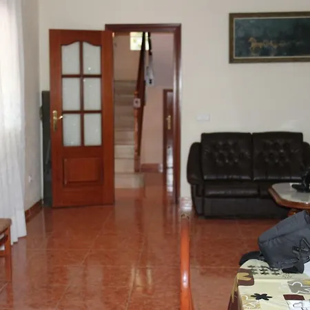 Alfonso Villa *